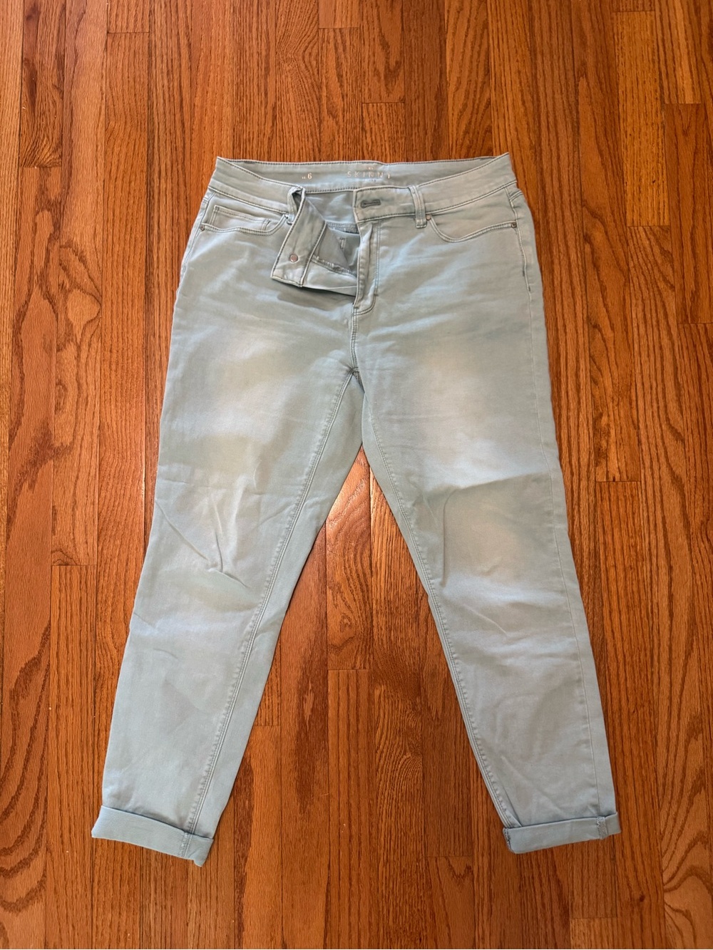 white house black market mint skinny jeans